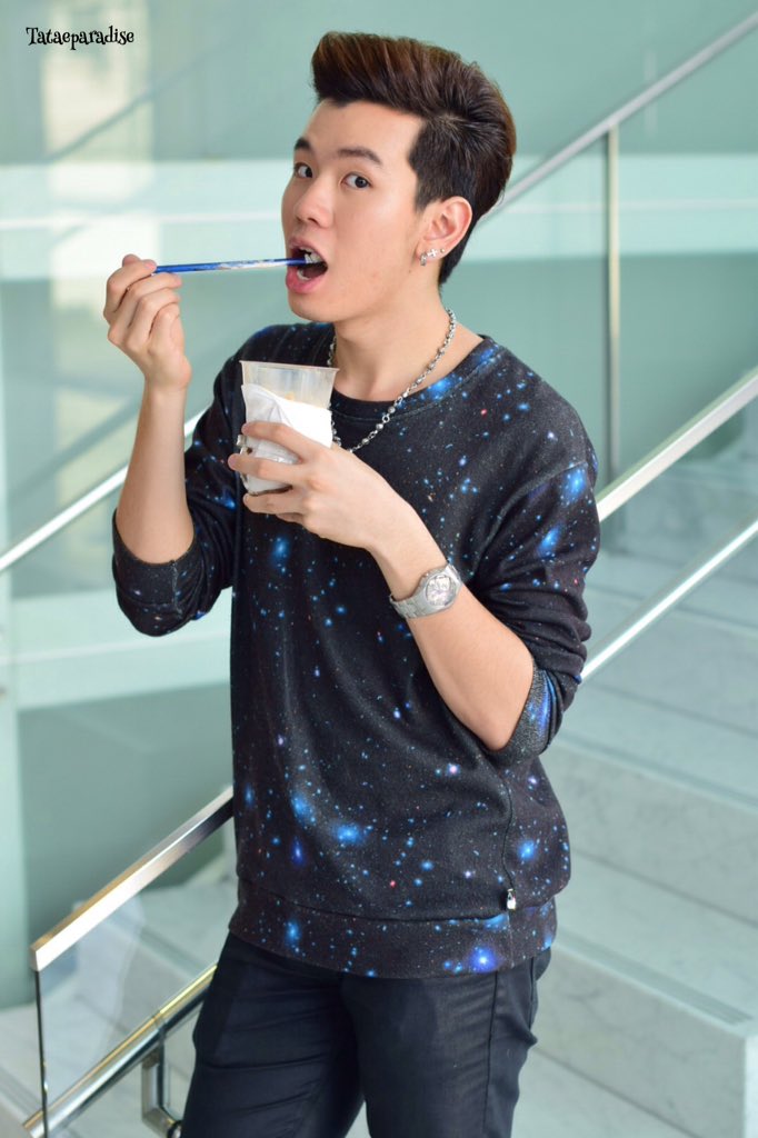 TataeIstheBest's tweet photo. นี่ไปเกือบไม่ทัน พูดเลยยย แต่ก็ทัน 😂💕 @poon157 https://t.co/69Emka7RYW