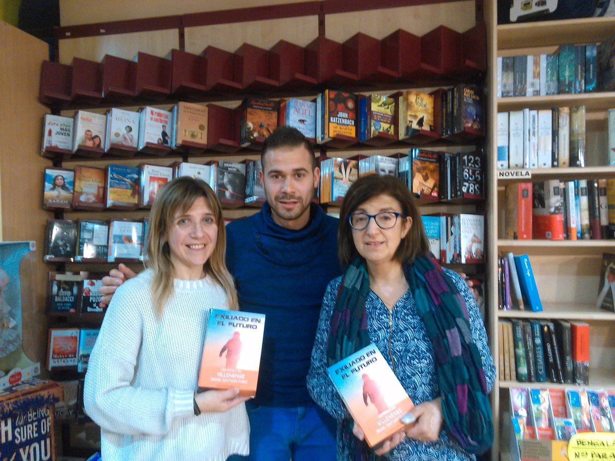 ismael_escritor's tweet photo. Desde hoy puedes encontrar "Exiliado en el futuro" en las #Bibliotecas Municipales de #Villena. https://t.co/qtadlk8MNt