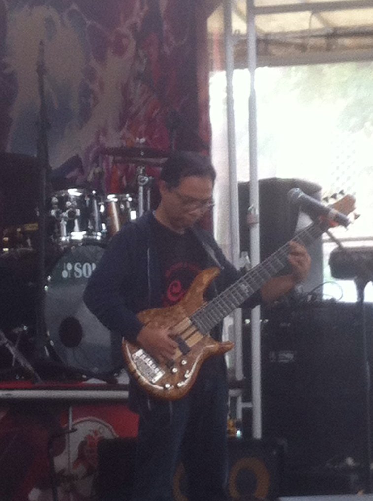 Ini yang di tunggu2. Udah on stage!! Buruan ngebut kemari!!