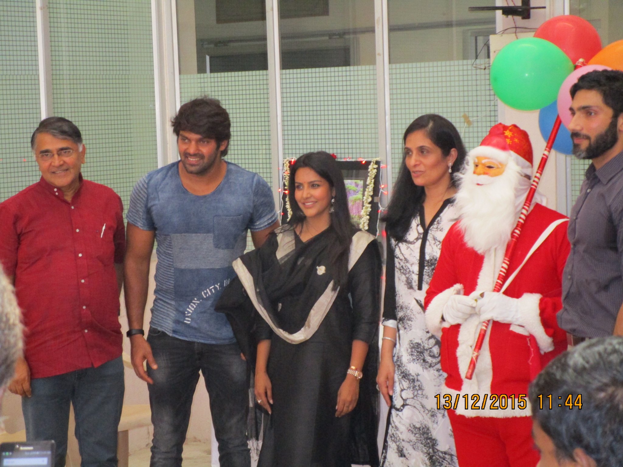 Yrg Care Actors Arya Priya Celebrating An Early Xmass With Hiv Aids Affected Kids At Yrg Vhs On Dec 13th 15 T Co 9zychobmcp Yrg Care Actors Arya Priya Celebrating An Early Xmass With Hiv Aids Affected Kids At Yrg Vhs On Dec 13th 15 T Co 9zychobmcp