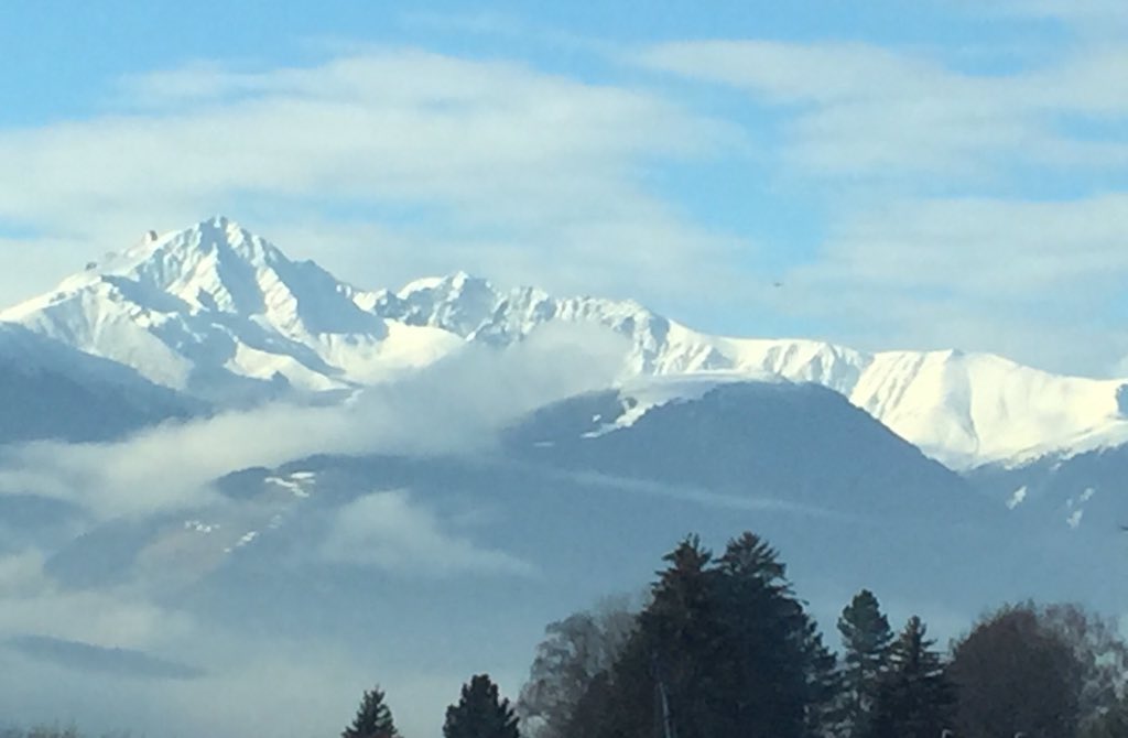Just arrived in #innsbruck for #skiing in #Ischgl. Quite the reception.
