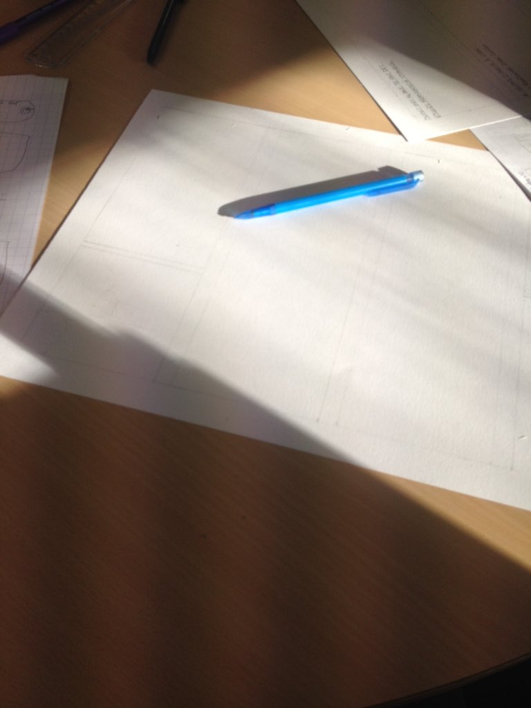 samiaagn's tweet photo. On continue à dessine nos bd et on n'a écouter les avis de lecture de certaine élèves #stfbds13 https://t.co/WmW0rVJeRK