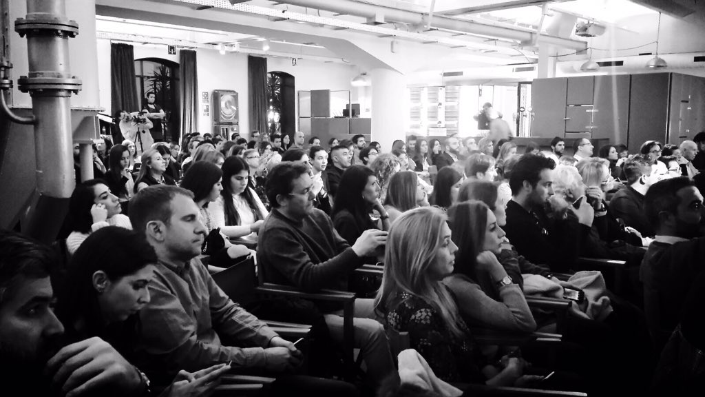 bcnentrepreneur's tweet photo. Encantados de cerrar el 2015 con el #BLEandFashion +250 asistentes, 6 ponentes, 9 elevator pitch y 4 diseñadores https://t.co/S3qC94Y6QH