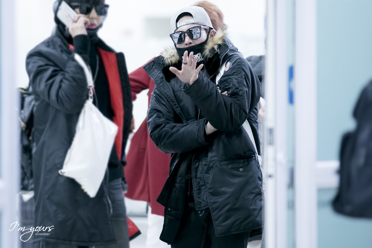 ohjongseok0707's tweet photo. [7 PIC UP ♡] 151216 김포공항 입국
#JJCC #Eddy #에디 #ACKMONG #불면증
→ https://t.co/pbN1fst38N • 2차가공 금지 https://t.co/p94ozhwVy8