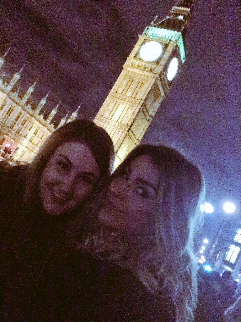 sophietownend's tweet photo. Love London 🇬🇧✨ https://t.co/a1w7x9CeI7