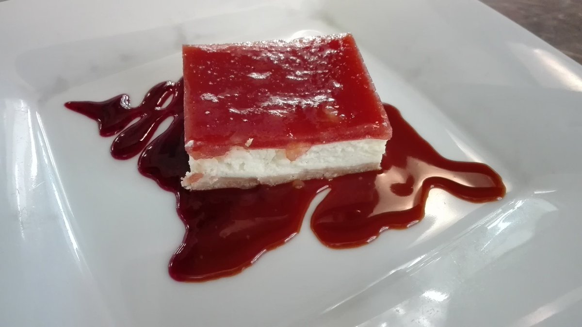 Baladiarestaura's tweet photo. Nada mejor que finalizar una comida con una carta de postres caseros. #canbaladia https://t.co/1FyQxXY0Zc