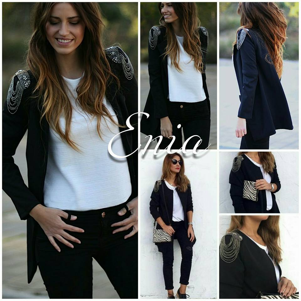 EniaShop's tweet photo. 🎀Nos encanta esta chaqueta!! El complemento perfecto para un outfit con estilo!!😍😍
#Chaqueta:24,90 (negra y roja) https://t.co/Y6mGXNDaUc