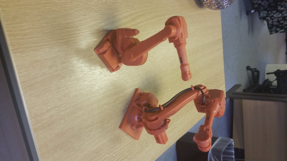 ABBRobotics_UK's tweet image. @BlueprintRobots We love a desktop robot. Ours aren&apos;t as good as yours though. #education #STEM #robotengineering