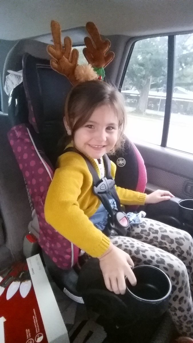 AustinTLee's tweet image. Looks like I caught one of Santa's cutest reindeer this morning!