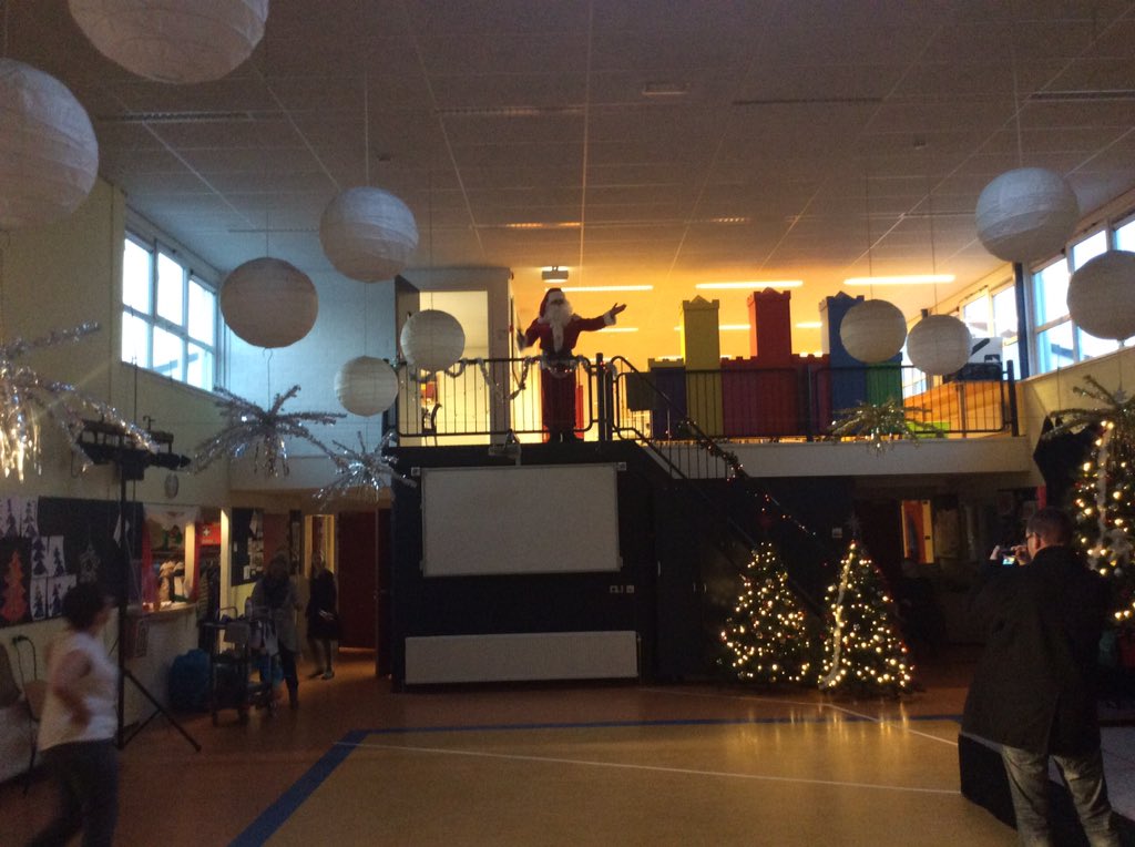 Klaar voor een gezellige avond! <a href="/detwilling/">OBS de Twilling</a> #kerst