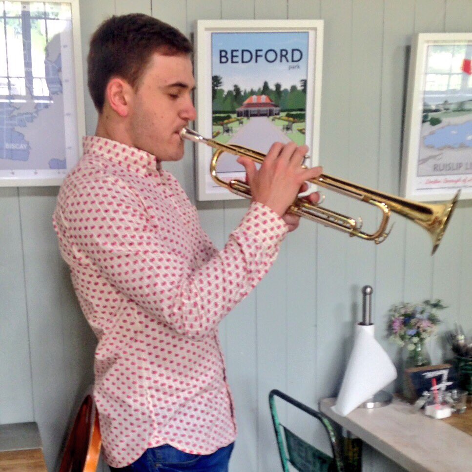 BedfordPavilion's tweet photo. Does it get any better? #Festive #Jazz #SupperClub with @TomSyson &amp; friends 23rd December https://t.co/8CRaWeOCyb… https://t.co/sQN7rKrnGF