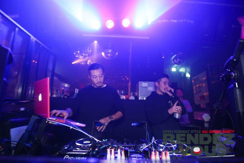 rendezvous_wax's tweet photo. 12.11RENDEZ-VOUS at WAX.DOUBEL✨
https://t.co/x2NA5IJ2CJ
↑PARTYスナップをチェック😎
明日もぜひお待ちしてます🔥
#WAX #DOUBEL #WeAreAxcell https://t.co/SM2CZHNMeq