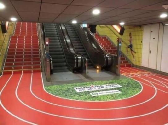 SummerCreative's tweet image. Would you still take the escalator? What a genius design idea to keep people active in the work place! Get set..GO!
