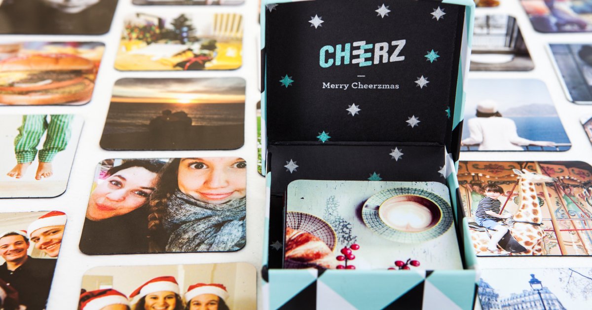 Cheerz_ES's tweet photo. ¡¡¡Las cajitas de imanes de Navidad han vuelto justo para los regalos de Reyes!!! Esto sí que es un #FelizJueves https://t.co/tTYh306daq