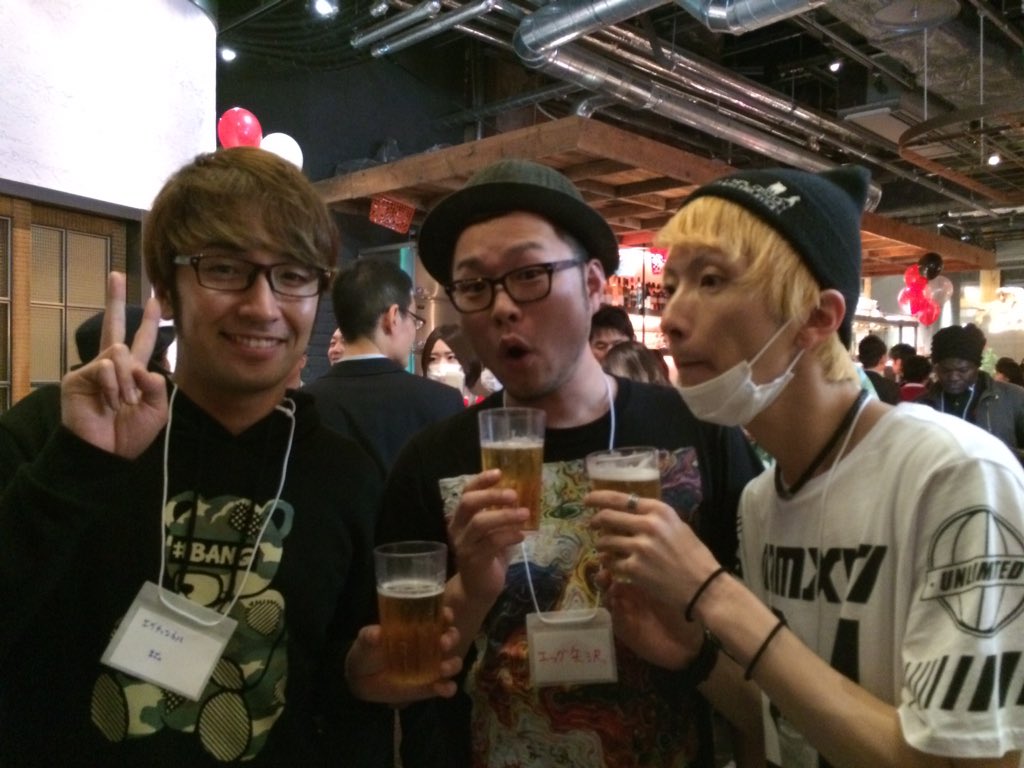 EggYazawa's tweet photo. くまみきちゃん!エグスプロージョンさん!恭ちゃん!人気ものになって俺を無視するデカキン!YouTube忘年会たのぴい!#YTYF https://t.co/SxuSO4tvJW
