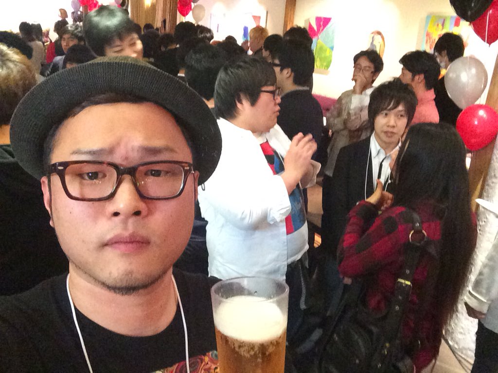EggYazawa's tweet photo. くまみきちゃん!エグスプロージョンさん!恭ちゃん!人気ものになって俺を無視するデカキン!YouTube忘年会たのぴい!#YTYF https://t.co/SxuSO4tvJW