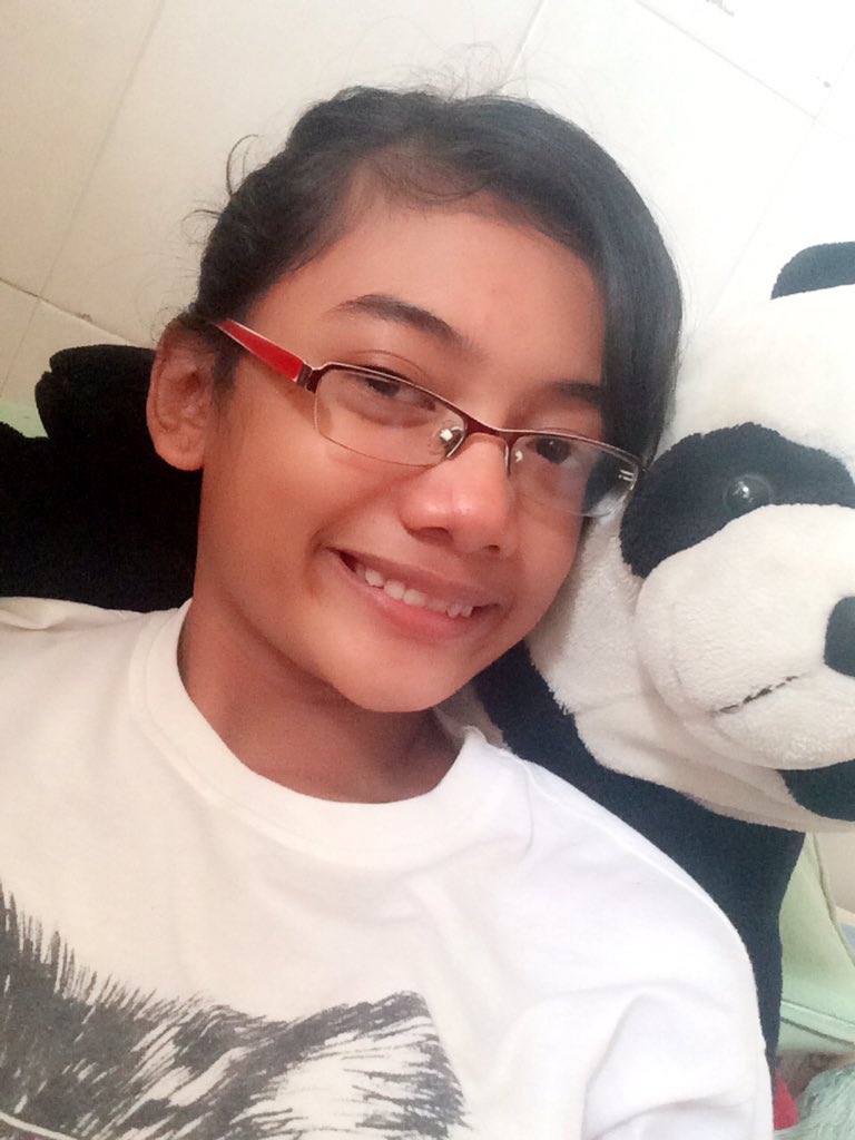 AlmaYasmine's tweet photo. aku ini orangnya gmn sih, terus aku kan mau naik ke SMA terus aku pante di SMA 2 atau 4 ?    @Matadanhatittv https://t.co/SONmldLnsF