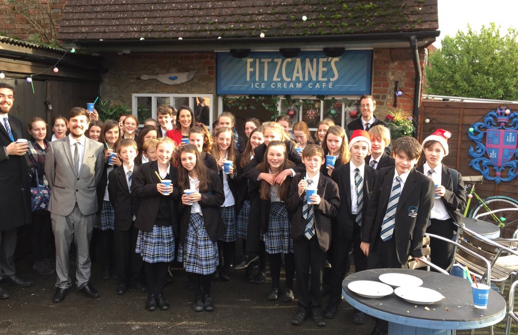 RT <a href="/MRCperformance/">Sport & Performance</a>: …Stopped for a well earned hot chocolate after Carol service number 4! #musicatMRC #MRCdrama