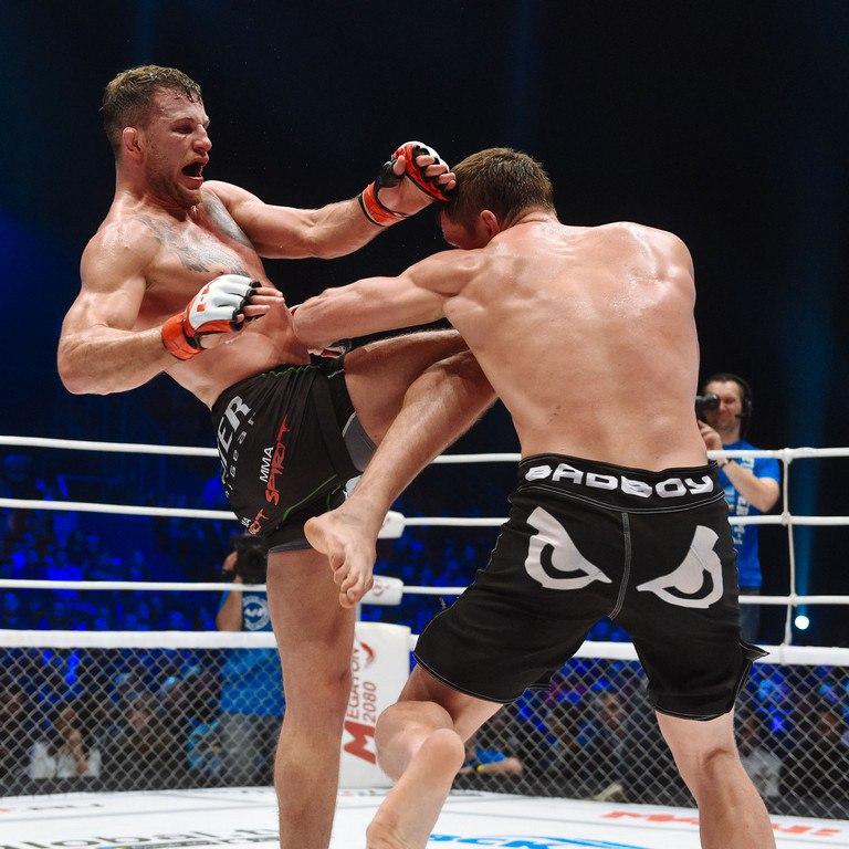 M1GlobalNews's tweet photo. @StephanPuetz vs #ViktorNemkov fight photo - #M1Challenge63 action. Watch replay at https://t.co/CM8RtDPMar. #MMA https://t.co/VxQk79vP6W