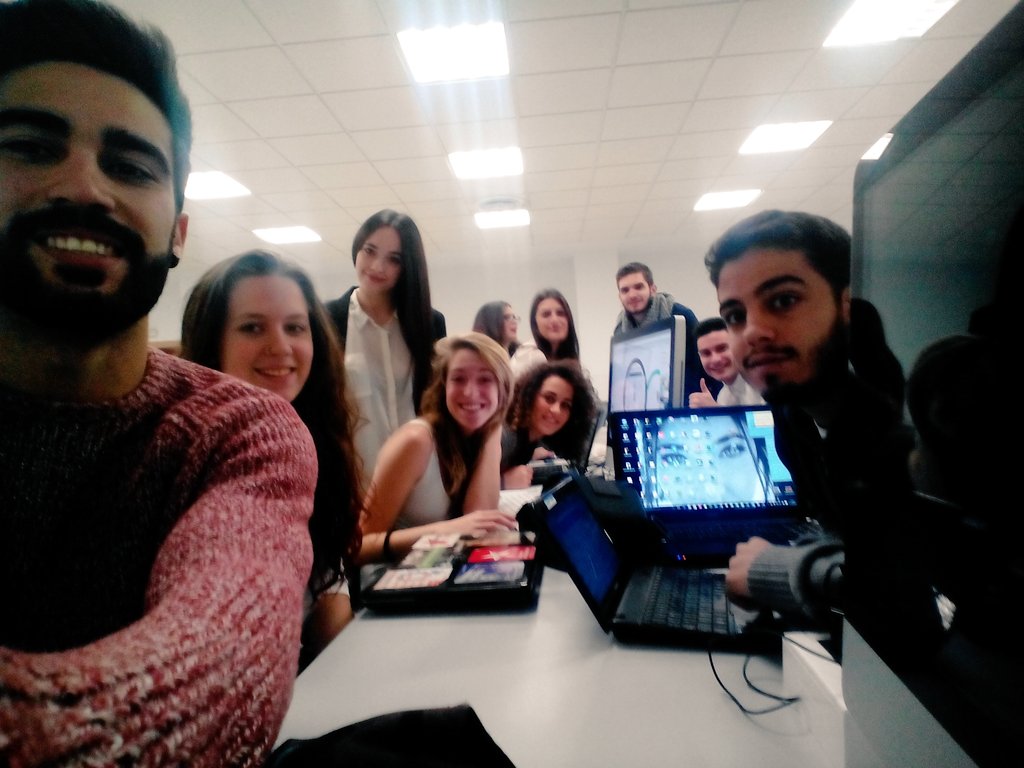 losgenerales4's tweet photo. #juegodelailusion Ya tenemos Hashtag!
Ultimando el trabajo. https://t.co/Qo6JWSmjL2