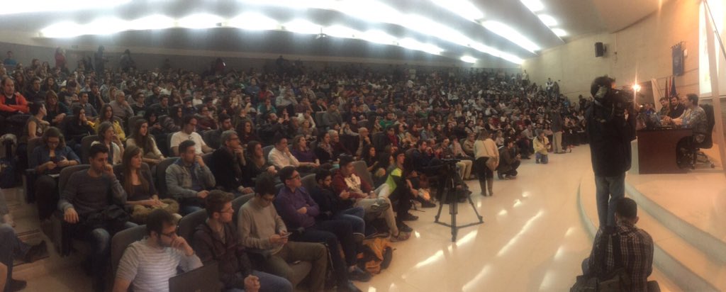 Pedro_Orteg's tweet photo. .@agarzon petándolo en la UMA #AndalucíaConGarzón https://t.co/Hd8ibgdxeo