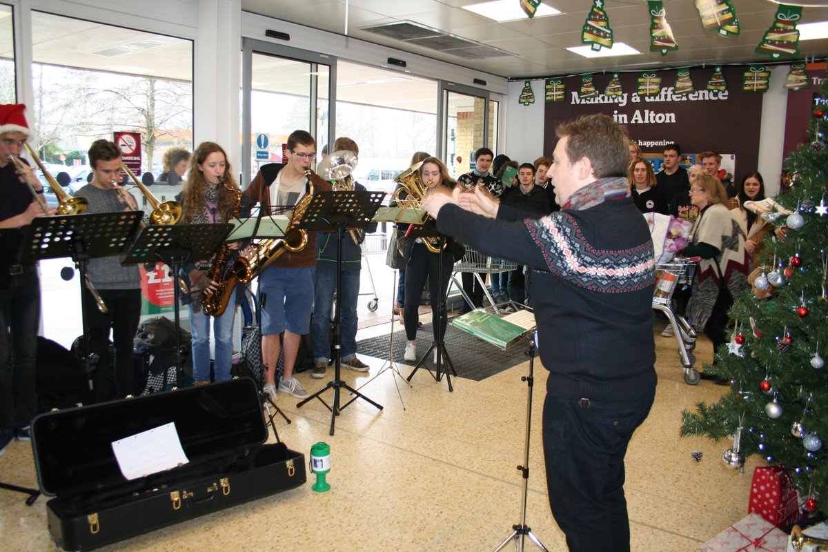 altoncollege's tweet photo. Talented Music students performing carols for Christmas shoppers this morning @sainsburys #ChristmasCheer https://t.co/cpvV4hk7bz