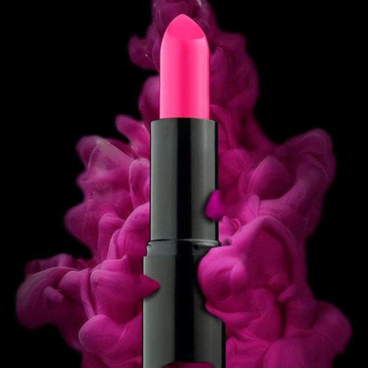 ColorStudioPro1's tweet photo. I believe in the power of #lipstick 

stay tuned for more shades of #colorplay https://t.co/wLORpsKWzs