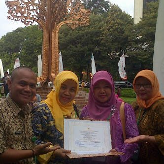 smada_blora's tweet photo. Alhamdulillahh penghargaan adiwiyata tingkat nasional di berikan senin yang lalu di jakarta 😇😇 https://t.co/svzZReXlRq