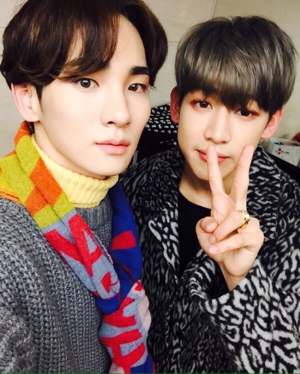 kurisubammin's tweet photo. I wanna cry. Again my kokoro has gone brokoko. 😭❤️😭❤️ #KeyBam ftw my looooves!!! https://t.co/s6tDD3FuZS