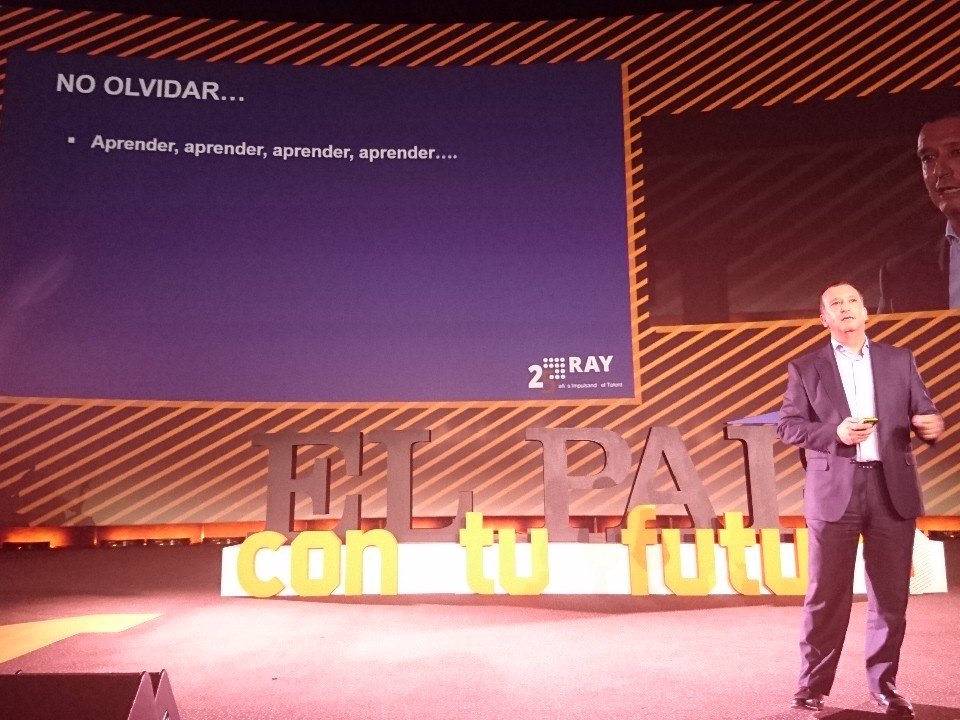 "No olvidéis que vuestro futuro va de aprender, aprender y aprender" #ÓscarIzquierdo