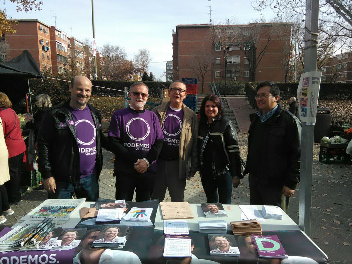 TemasVillaverde's tweet photo. Hoy mercadillo de la Ciudad de los Ángeles porque queremos #UnPaisContigo #IglesiasPresidente20D #CallesMoradas https://t.co/7CsKnrOfXC