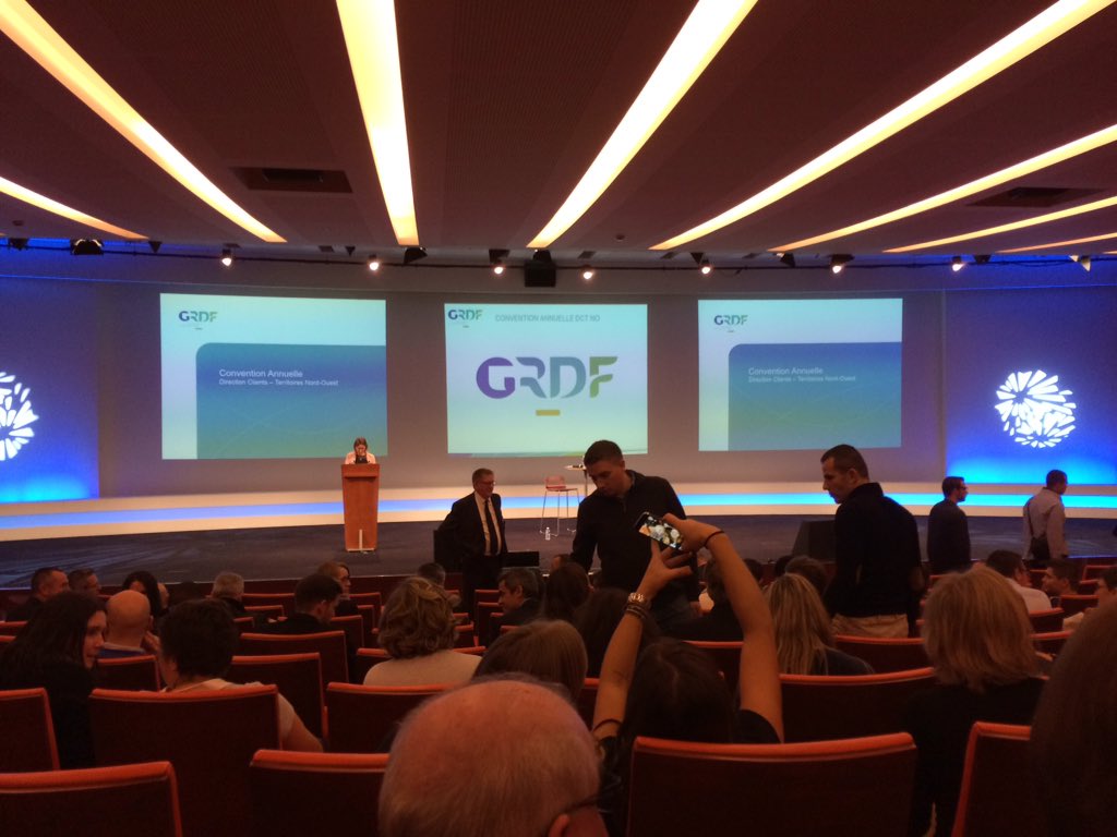 sresseg's tweet photo. #convention2015 @grdf_nordouest Les forces vives de la DCT NO pour écouter le chef ! https://t.co/otpCX4eqq8