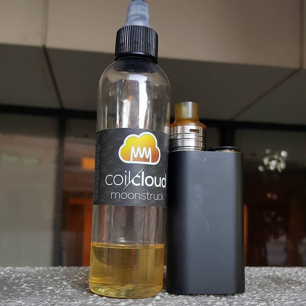 TheVapeKit's tweet photo. #coilandcloud x noisy cricket great combo on cold morning in los. #moonstruck
#thevapekit #coilandcloud #coil #clo… https://t.co/JWrkvKT5qJ