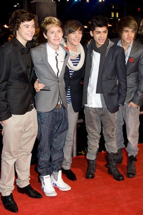 0000Dir's tweet photo. 脱退してもOne Directionにおった時のように、祝いたい💕
Zaynの誕生日までに1102RT目指す！
ほんとに、達成したい！
#Zayn
#RTした人全員フォロー！
#VideoMTV2015 One Direction https://t.co/b7LYbXGGzF