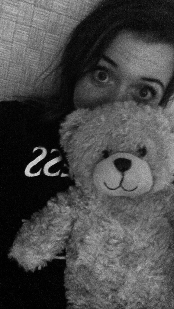 akate_darling's tweet photo. I don't go on a trip with out him. He's my comfort. #TeddyBear #HisNamaIsNiall #HesSoSoft
😌❣🐻 https://t.co/OoAvfpXXOb