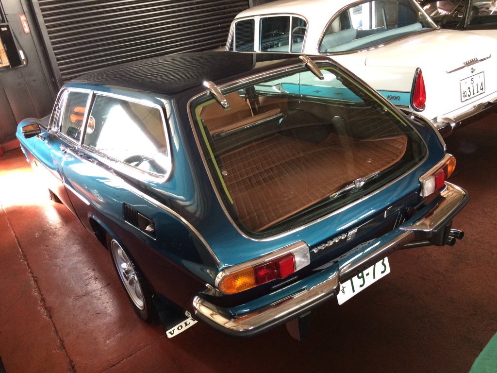 ポルノ鈴木 On Twitter いつか欲しい1台 であるボルボp1800ワゴン のビカモン販売車と遭遇 板金超ハイレベルボディ色最高茶革内装最高ゴム類新品メッキピカピカ元椎名林檎オーナー車 一撃で400万円貰える仕事ありませんか Https T Co Cj0i1vxrbq