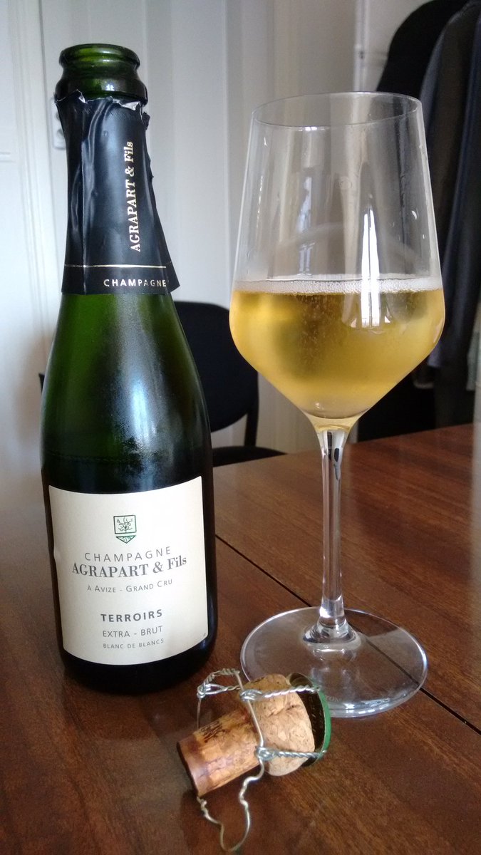 SachaTimaeus's tweet photo. Courtesy of @OKaikkonen Much deserved after an econometric study of the #Champagne market! #Agrapart&amp;fils #grandcru https://t.co/LSXynnBFGg