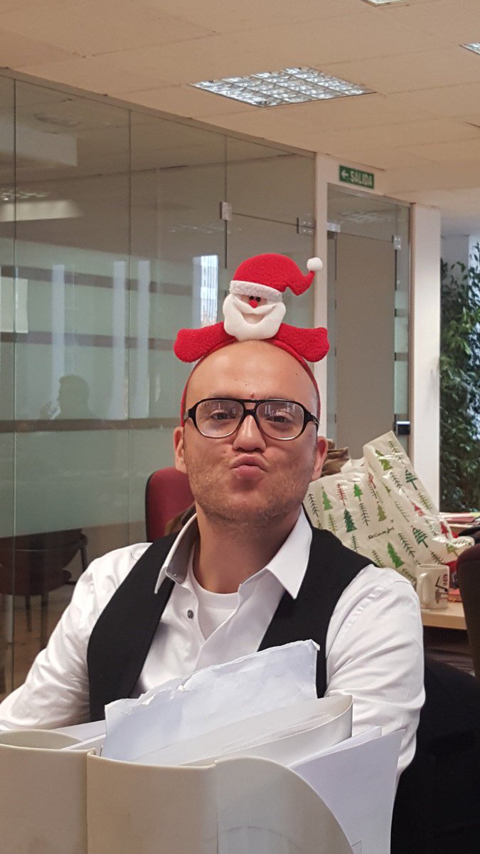 Janalirium's tweet photo. Se empieza a calentar el ambiente #HMnavidad2015 https://t.co/utuUT17TdM