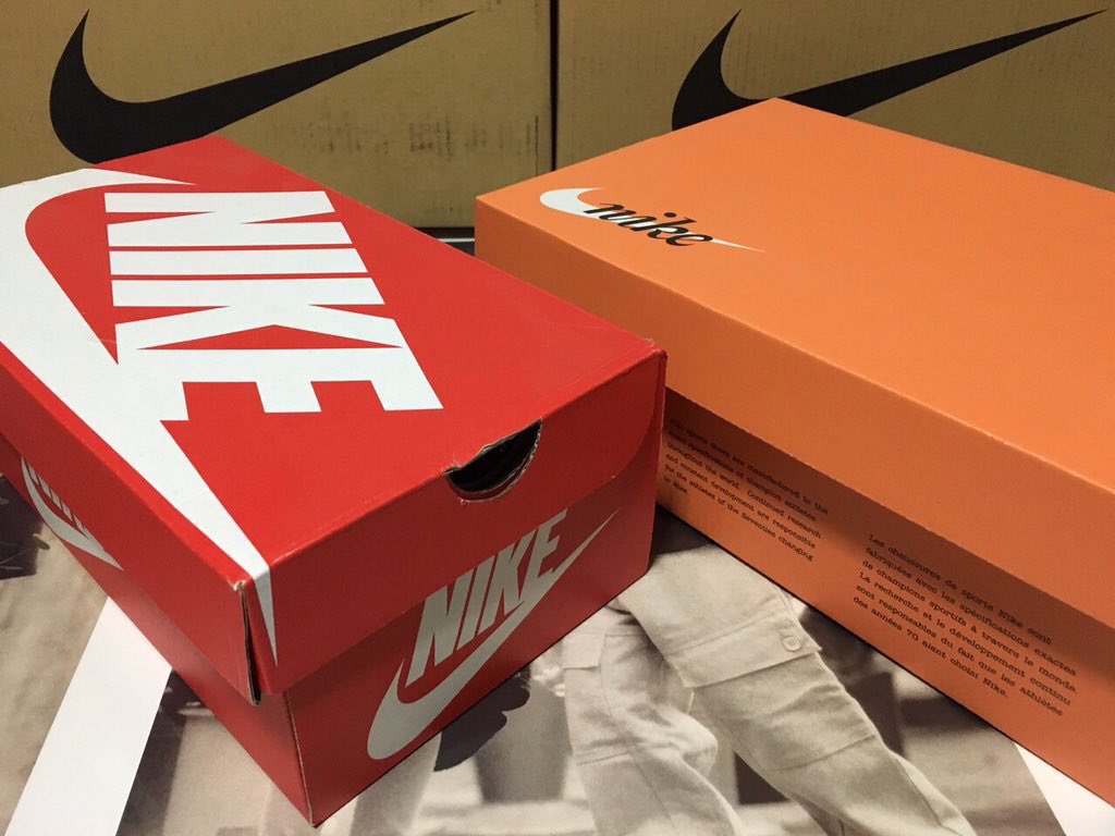 Kplus1213's tweet image. 【タイムテーブル公開】
明日はよろしくお願いします！！

入り口でけーさんの前売りでというと、前売り料金になります！
他の出演者の名前でも可能です！

やけくそで前売り入場者の中から抽選で男女1名ずつ、スニーカーをプレゼントー！！笑