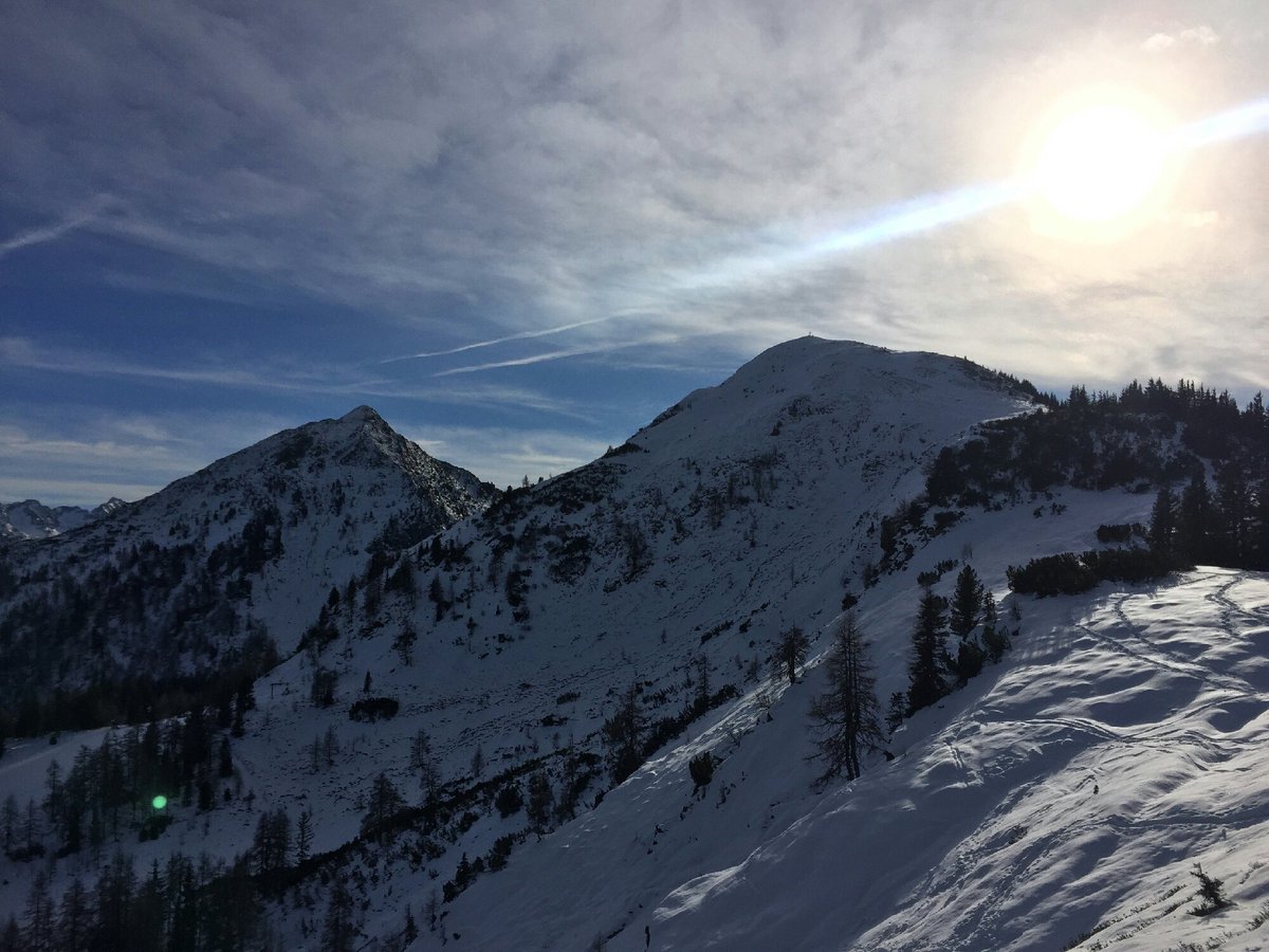 pisteio's tweet photo. #reiteralm #austria 
#wentskiing #amazing #weekend #lovingwinter #skiing #winter #snowypeaks #slopesarecalling https://t.co/0c8xDfcHSQ
