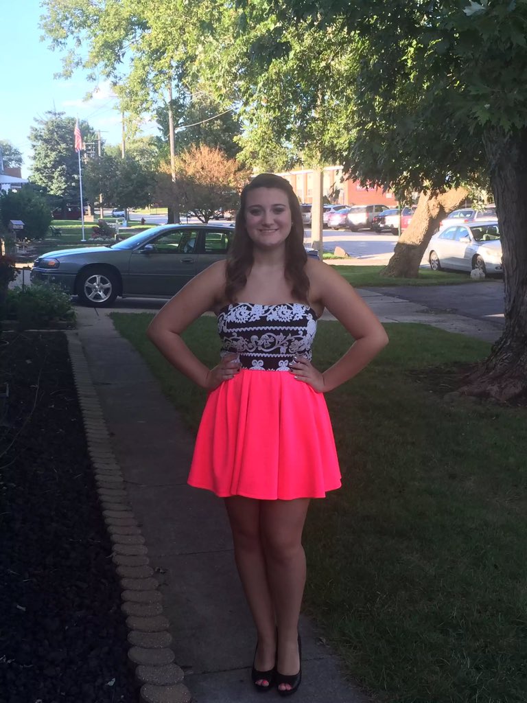 lmesmer's tweet photo. It's Sara's Sweet 16---love her so much! https://t.co/IxMYqk6s1v
