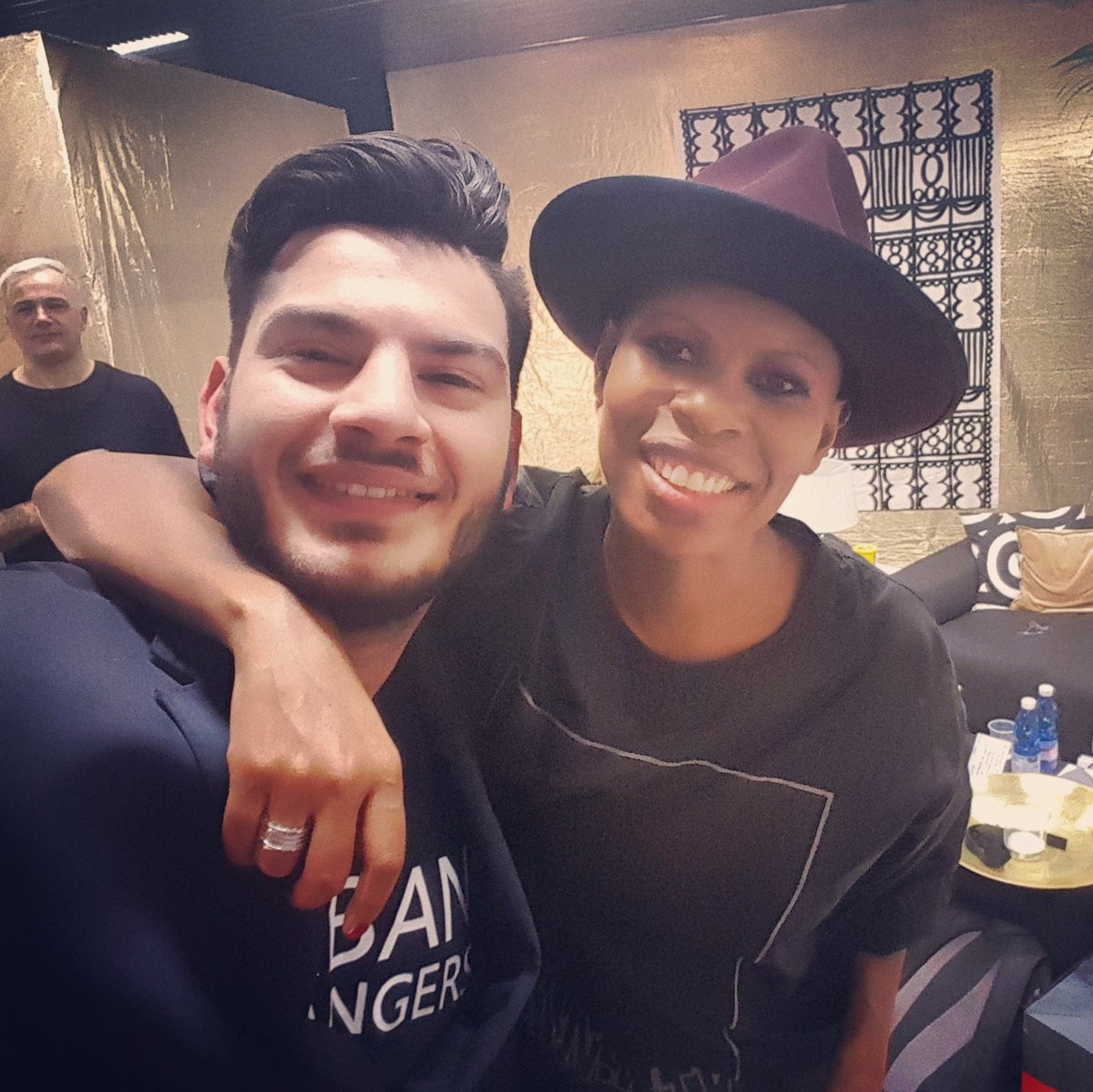 LDragusin's tweet image. Volevo mandare un grosso abbraccio ad una persona che mi ha voluto bene! @skinskinny 
#xf9

m.facebook.com/www.LeonardoDr…