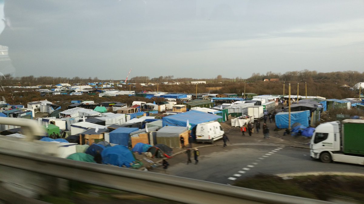 In #Calais voor overleg over de actuele situatie qua veiligheid en doorstroming <a href="/LeShuttle/">LeShuttle</a>