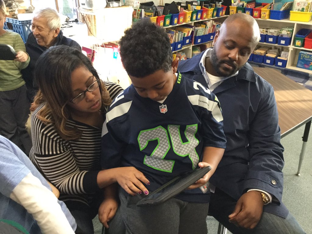 PHSLSiLab's tweet photo. 2nd graders share their digital books &amp; played #Kahoot with their parents as a part of their KC Landmark study! https://t.co/eaBNNkg4WT