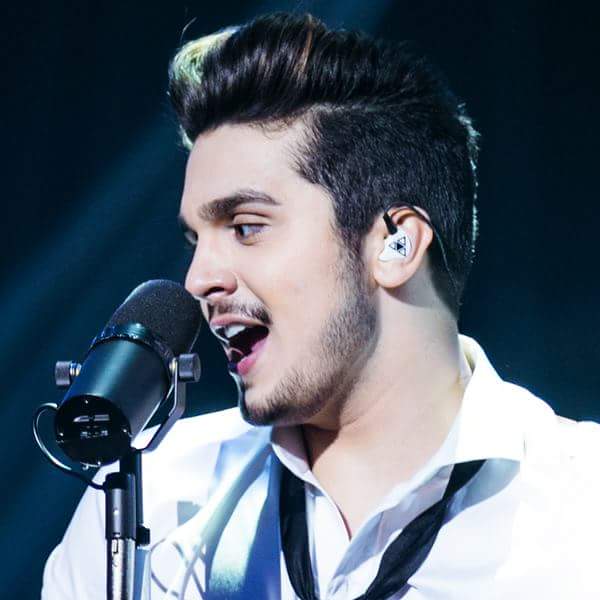 opsluanasilva's tweet photo. Eu te amo e falo na suA cara se tira vc de mim não sobra nada

 #UmAnoDVDAcusticoLS https://t.co/ip8235gnCZ