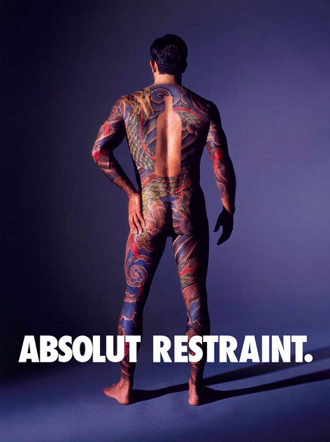 Absolut_ES's tweet photo. Lo esencial deja huella en la piel. #TBT #ThrowBack #AbsolutAd https://t.co/4Vi82tiWuK