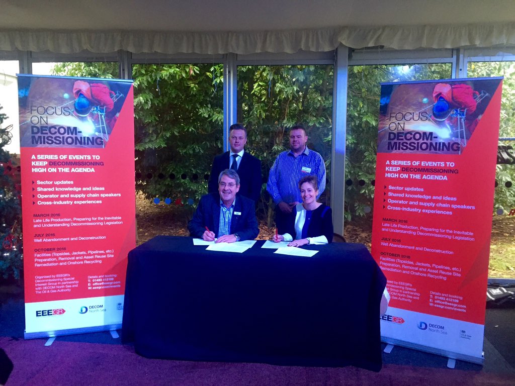 EEEGR's tweet photo. Signing of MOU between EEEGR and @DecomNorthSea https://t.co/flvIckr1bp