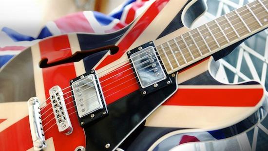 Alweer flauw van de kerstliedjes? Beluister hier ons nieuwe liedje 'Step in the light' youtube.com/watch?v=3vzH3L…