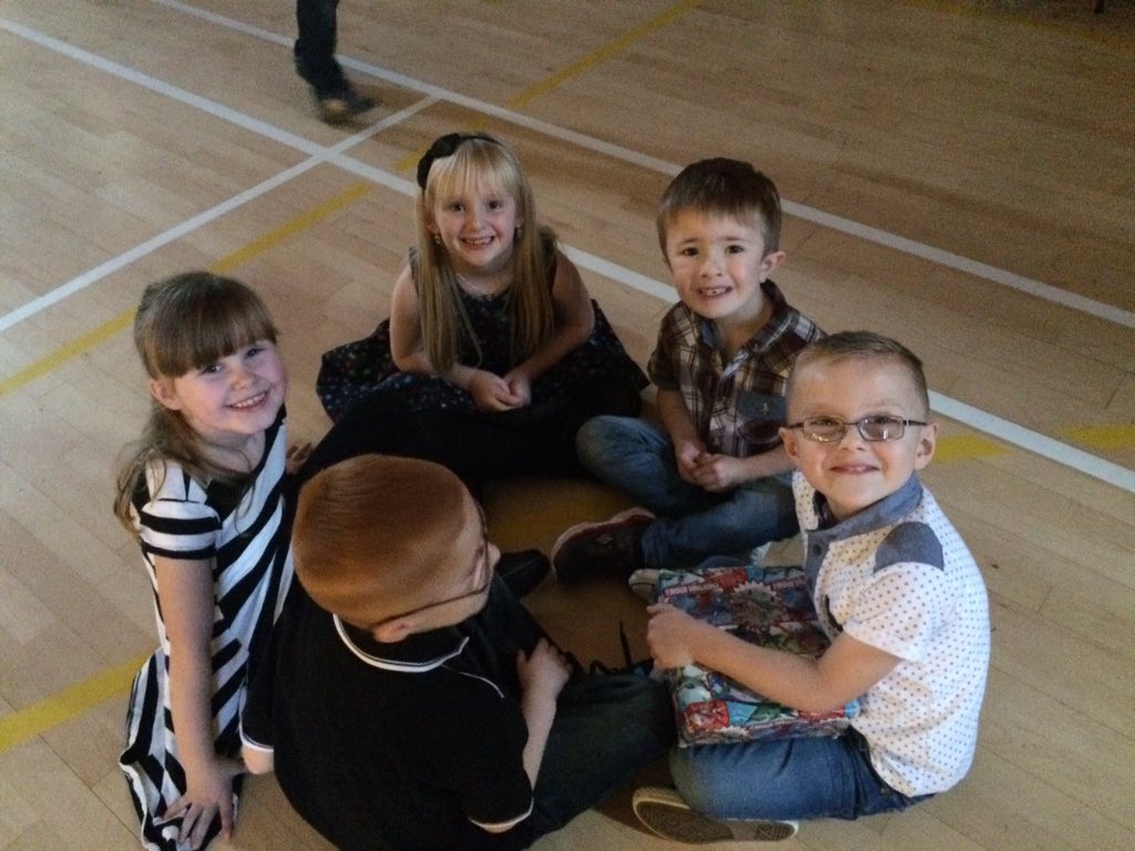BowhouseP3's tweet photo. Pass the parcel! It was very tense! ;) https://t.co/4tPfCWIZ1S