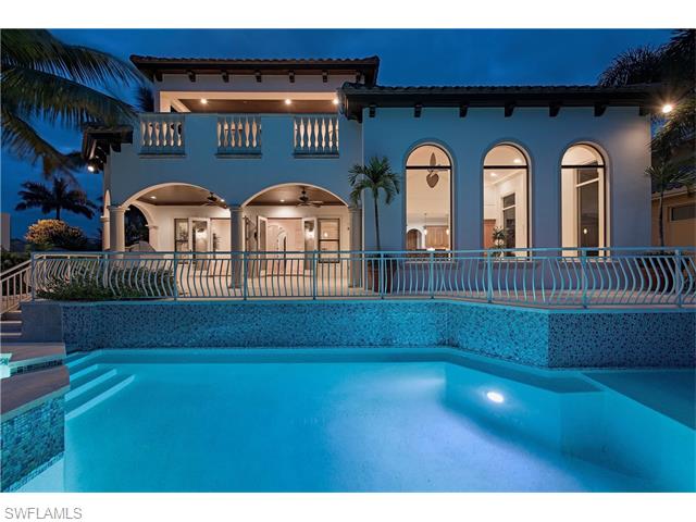 TaberNaples's tweet photo. Just Listed! Home with a view of #NaplesBay in #PortRoyal https://t.co/dPI8YP1gML #CBProperties #luxury #NaplesFL https://t.co/FH2AzSoIqA